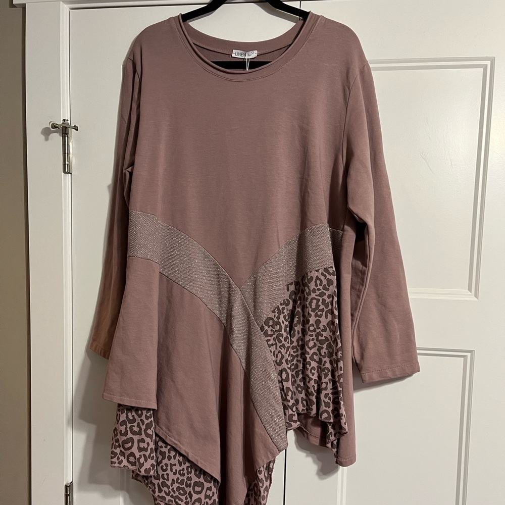 NWT. Linen Luv tunic. Dusty rose. One size.